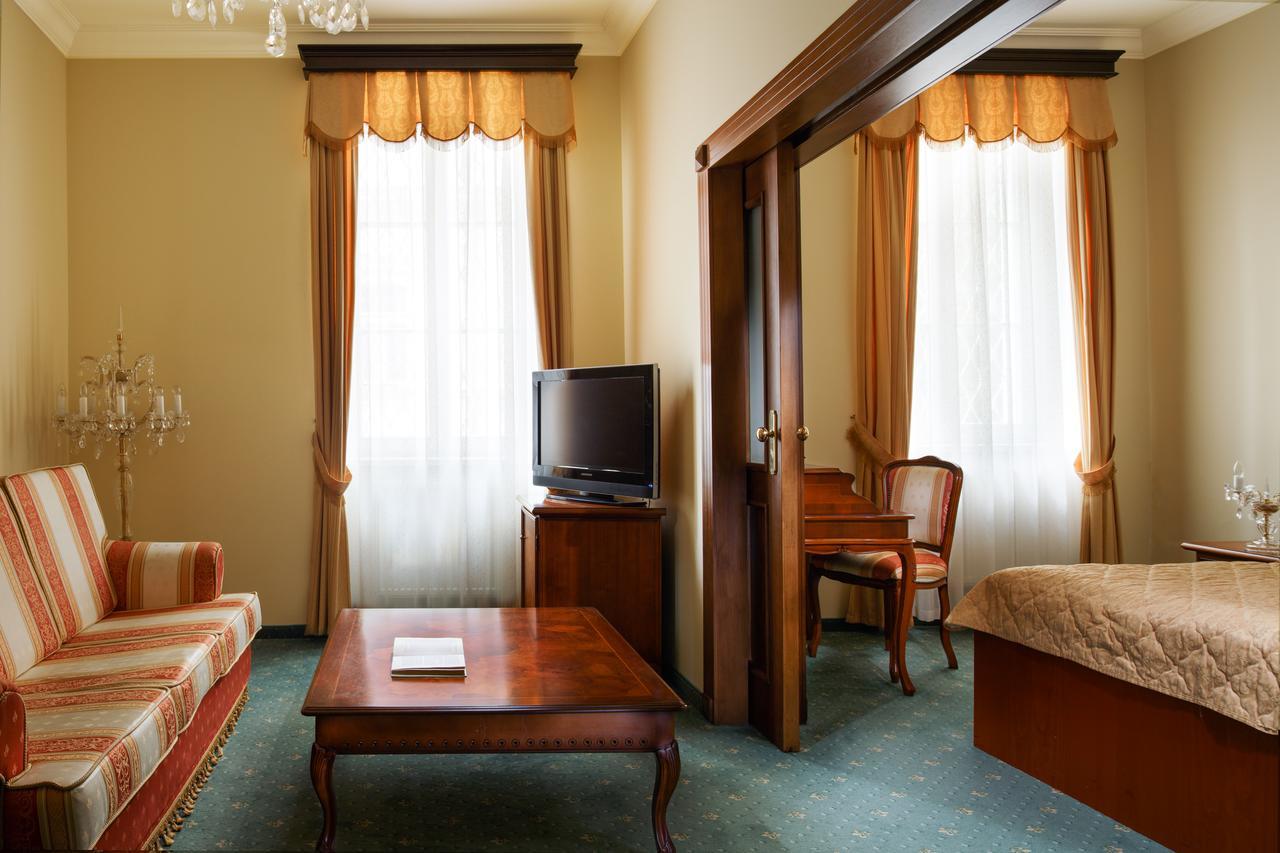 Lazensky Hotel Moskevsky Dvur Karlowe Wary Zewnętrze zdjęcie