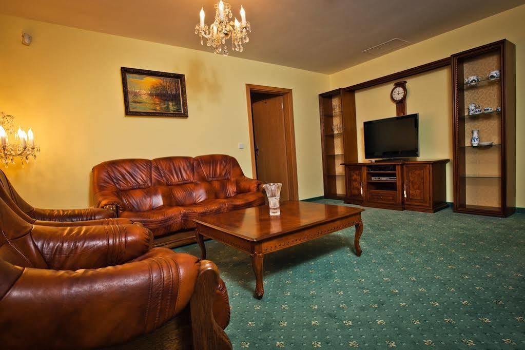 Lazensky Hotel Moskevsky Dvur Karlowe Wary Zewnętrze zdjęcie
